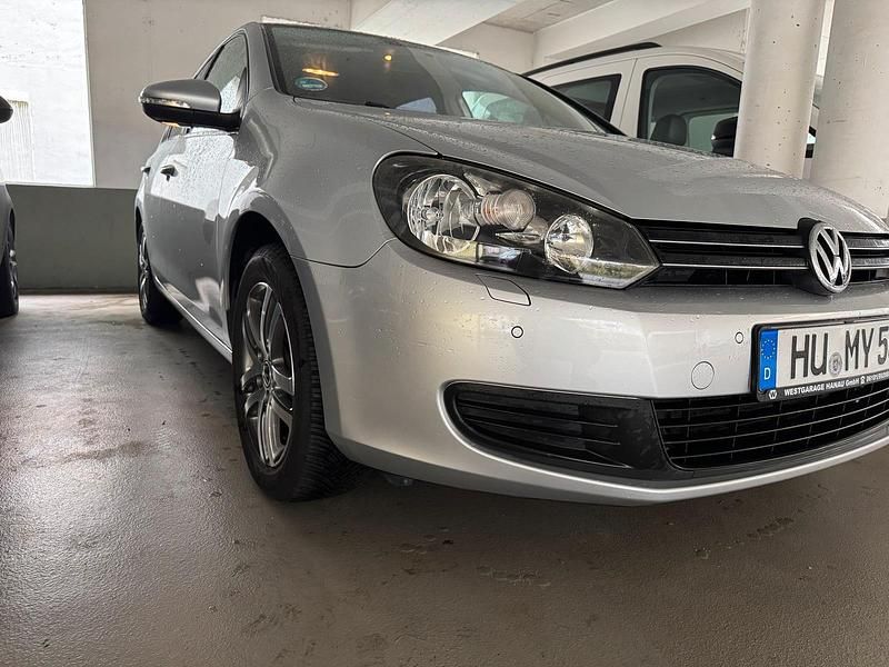 Silber Gebraucht 2008 VW Golf VI Kleinwagen | 6.450 € (Teuer) - Bild 1/4