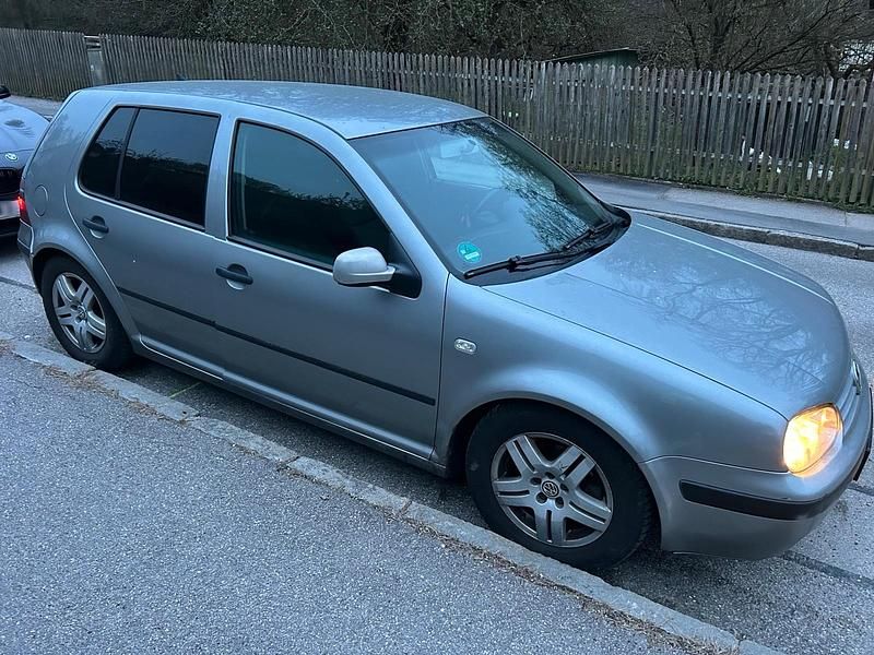 Gebraucht VW Golf IV 101 PS (74 kW) 2002 Grau Kleinwagen