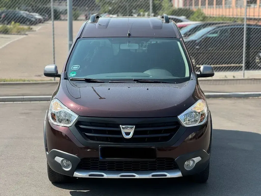 Gebraucht Dacia Dokker Stepway 116 PS (85 kW) 2016 Violett Van / Kleinbus