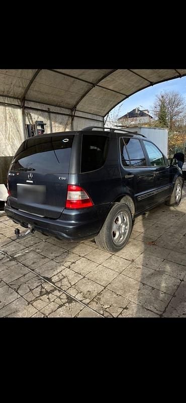 Gebraucht Mercedes ML270 163 PS (119 kW) 2001 Blau SUV