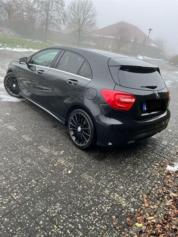 Gebraucht Mercedes A220 Sportline 170 PS (125 kW) 2013 Schwarz Limousine
