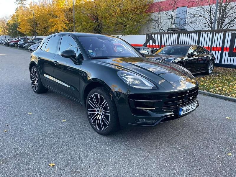 Gebraucht 2017 Porsche Macan Turbo Performance Package SUV | 32.900 € (Superpreis) - Bild 1/4
