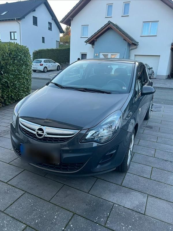 Grau Gebraucht 2013 Opel Corsa Kleinwagen | 5.900 € - Bild 1/4