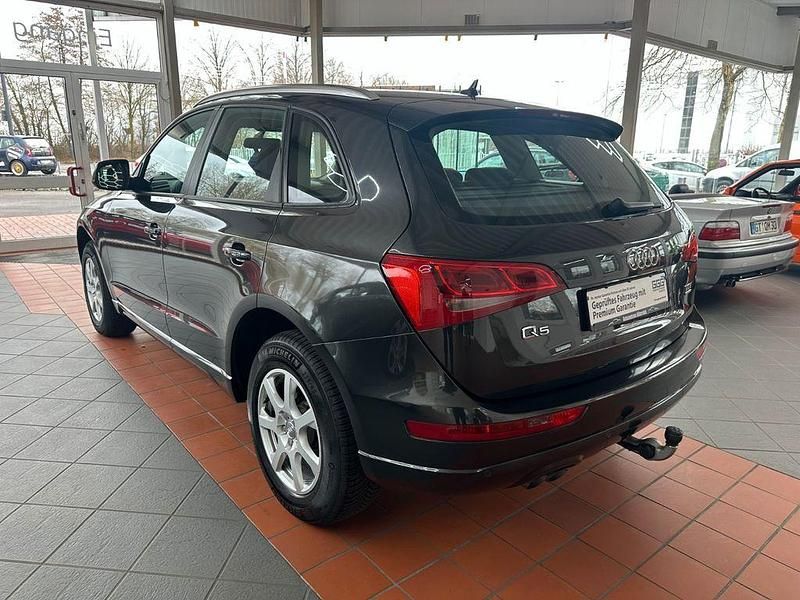Gebraucht Audi Q5 Sport 143 PS (105 kW) 2011 Grau SUV