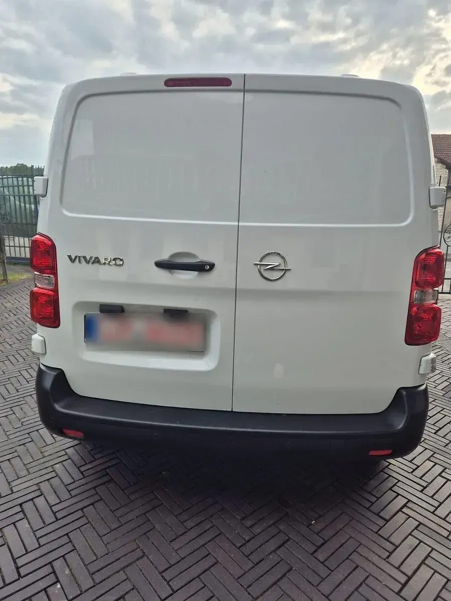 Gebraucht Opel Vivaro-e Combi 120 PS (88 kW) 2022 Weiß Van / Kleinbus