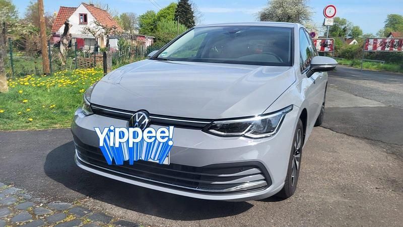 Grau Gebraucht 2023 VW Golf VIII Move Limousine | 21.300 € (Superpreis) - Bild 1/4