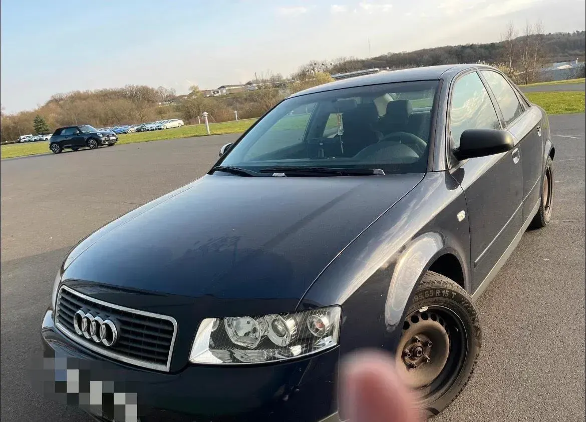 Gebraucht Audi A4 101 PS (74 kW) 2002 Limousine