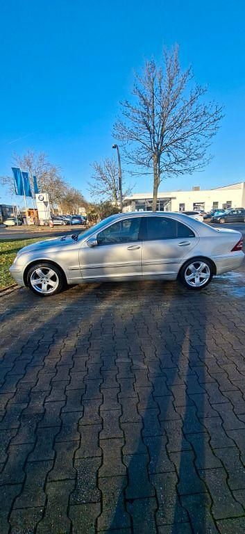 Gebraucht Mercedes C180 Elegance 143 PS (105 kW) 2003 Silber Limousine