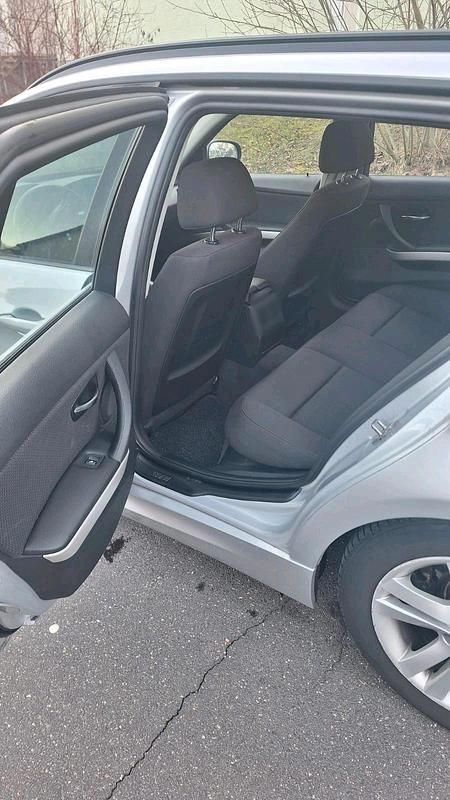 Gebraucht BMW 318 140 PS (102 kW) 2012 Andere farben Kombi