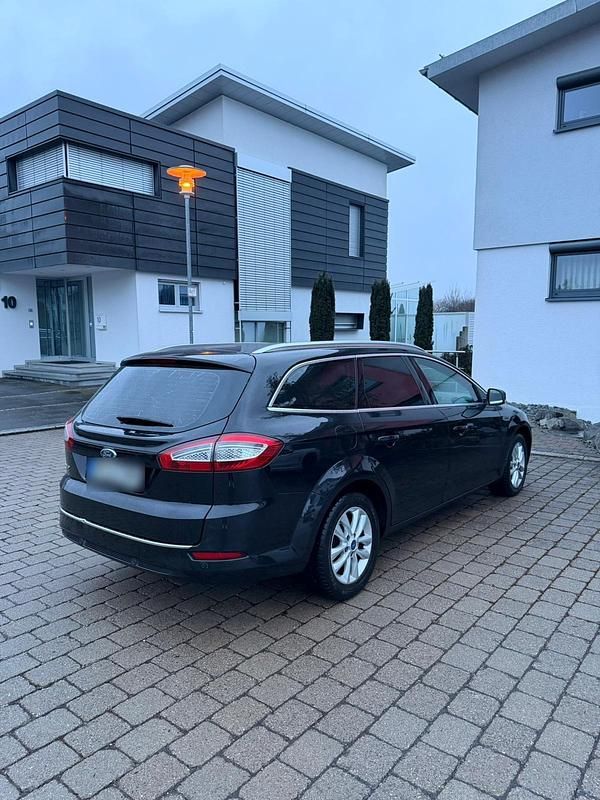 Gebraucht Ford Mondeo Titanium 140 PS (102 kW) 2013 Schwarz Kombi