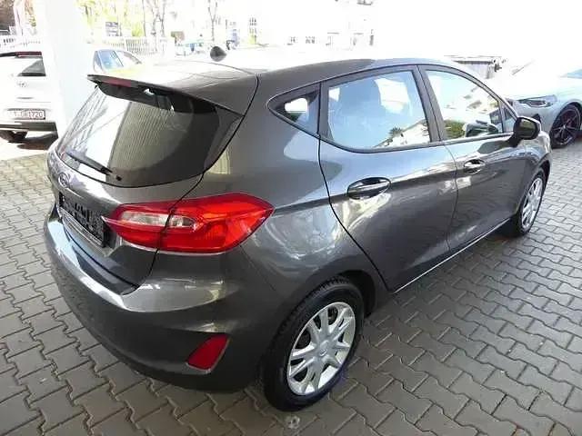 Gebraucht Ford Fiesta Cool & Connect 86 PS (63 kW) 2019 Grau Kleinwagen