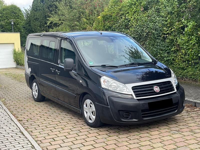 Schwarz Gebraucht 2015 Fiat Scudo Van / Kleinbus | 6.900 € (Fairer Preis) - Bild 1/4