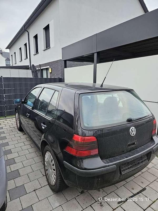 Schwarz Gebraucht 2000 VW Golf Edition Limousine | 500 € (Superpreis) - Bild 1/4