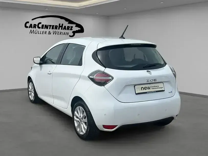 Używany Renault Zoe Experience 50 kW (69 KM) 2021 Biały Hatchback