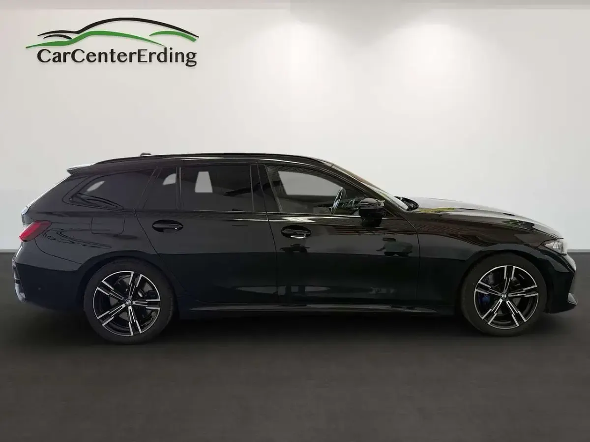 Gebraucht BMW 340 Shadowline 374 PS (275 kW) 2023 Black sapphire metallic Kombi