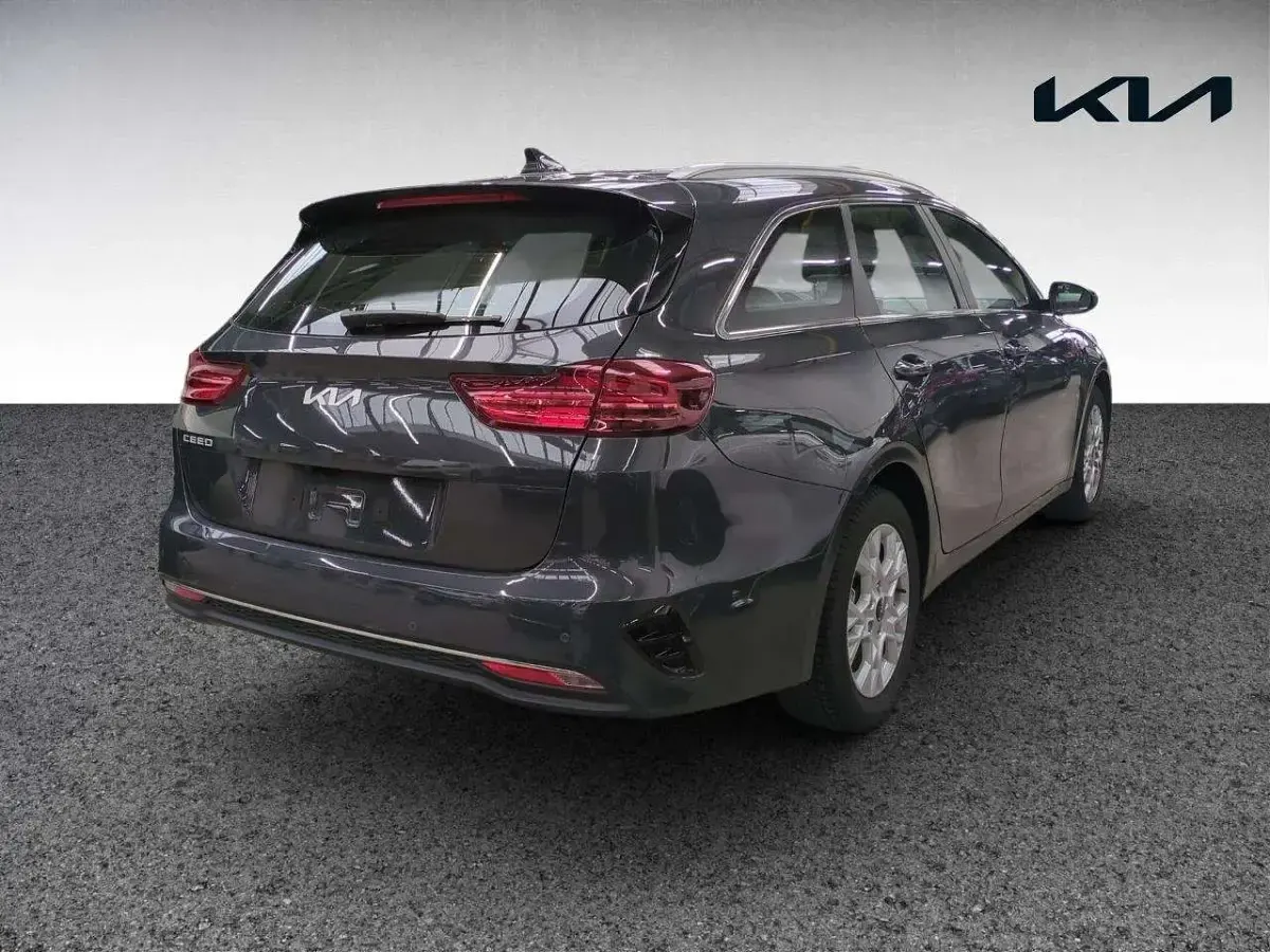 Gebraucht Kia Ceed Sportswagon Vision 141 PS (103 kW) 2025 Grau Kombi