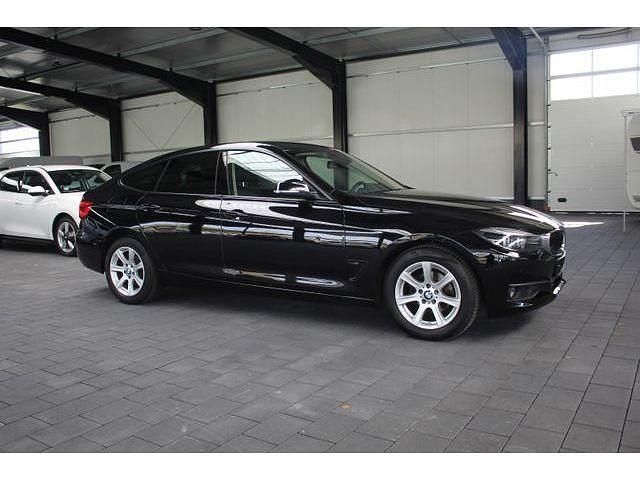 Gebraucht BMW 318 Advantage 150 PS (110 kW) 2019 Schwarz Coupé