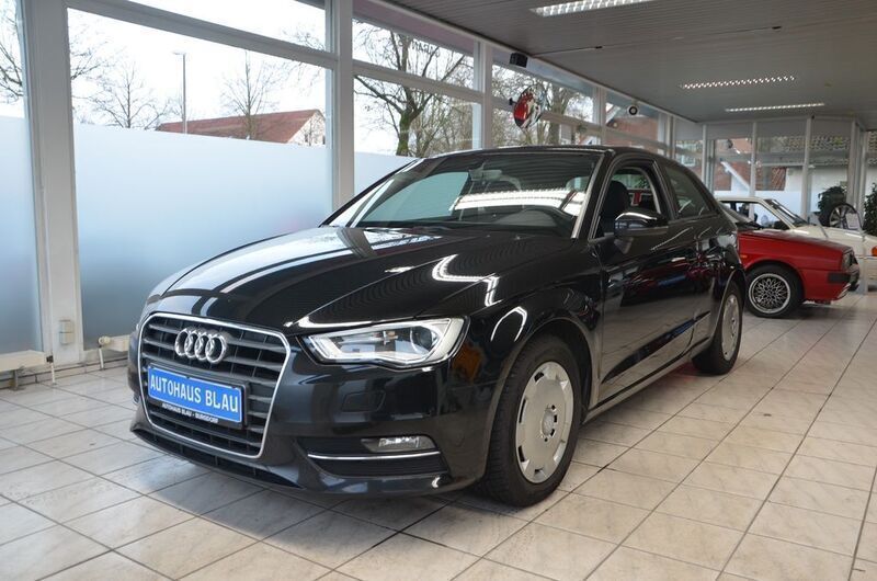Schwarz Gebraucht 2016 Audi A3 Attraction Limousine | 10.490 € (Fairer Preis) - Bild 1/4
