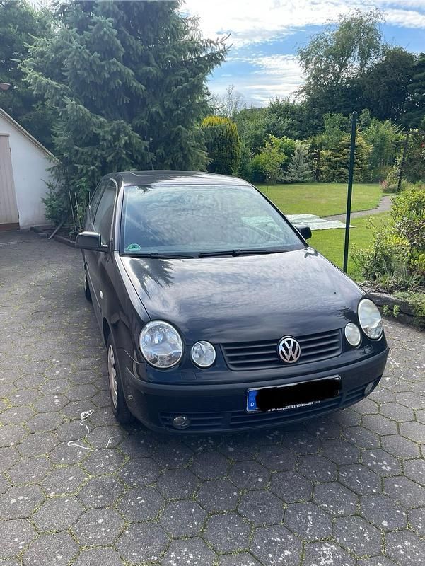 Schwarz Gebraucht 2002 VW Polo Trendline Limousine | 420 € (Guter Preis) - Bild 1/4