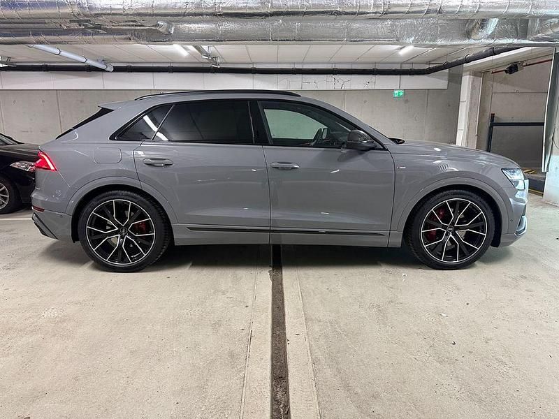 Gebraucht Audi Q8 Competition 286 PS (210 kW) 2023 Grau SUV
