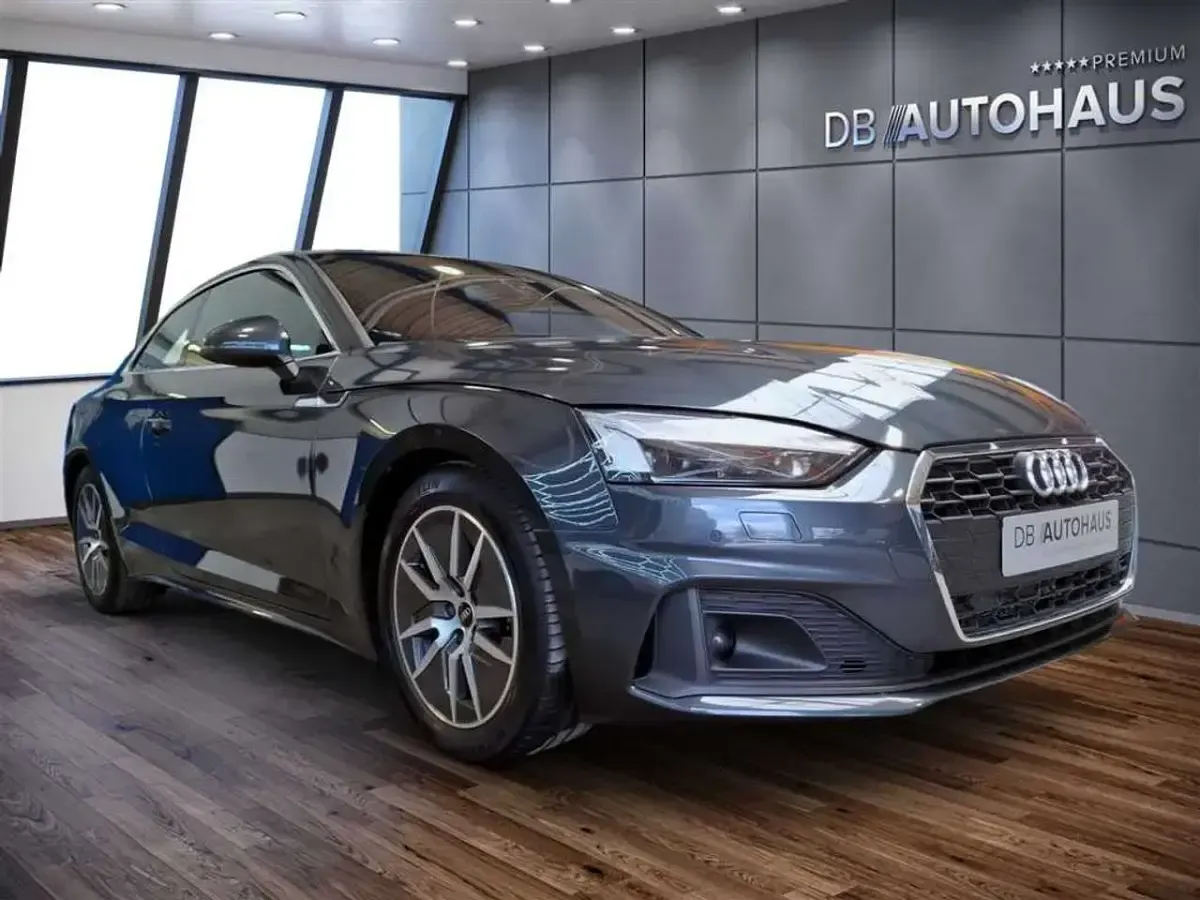 Gebraucht Audi A5 Ambiente 204 PS (150 kW) 2023 Grau Coupé