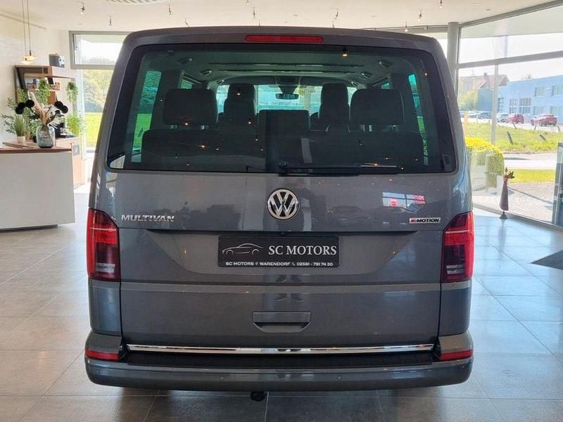 Gebraucht VW Multivan Highline 199 PS (146 kW) 2019 Grau Van / Kleinbus