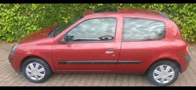 Gebraucht Renault Clio II 75 PS (55 kW) 2001 Rot Kleinwagen