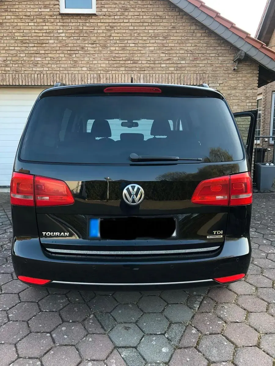 Gebraucht VW Touran 105 PS (77 kW) 2010 Schwarz Van / Kleinbus