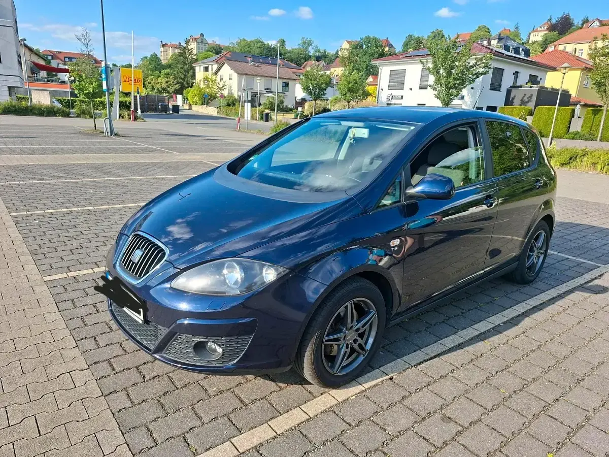Gebraucht Seat Altea 125 PS (91 kW) 2012 Blau Limousine