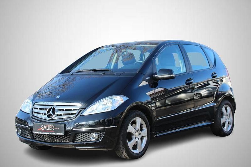Schwarz Gebraucht 2009 Mercedes A170 Avantgarde Limousine | 7.980 € (Teuer) - Bild 1/4