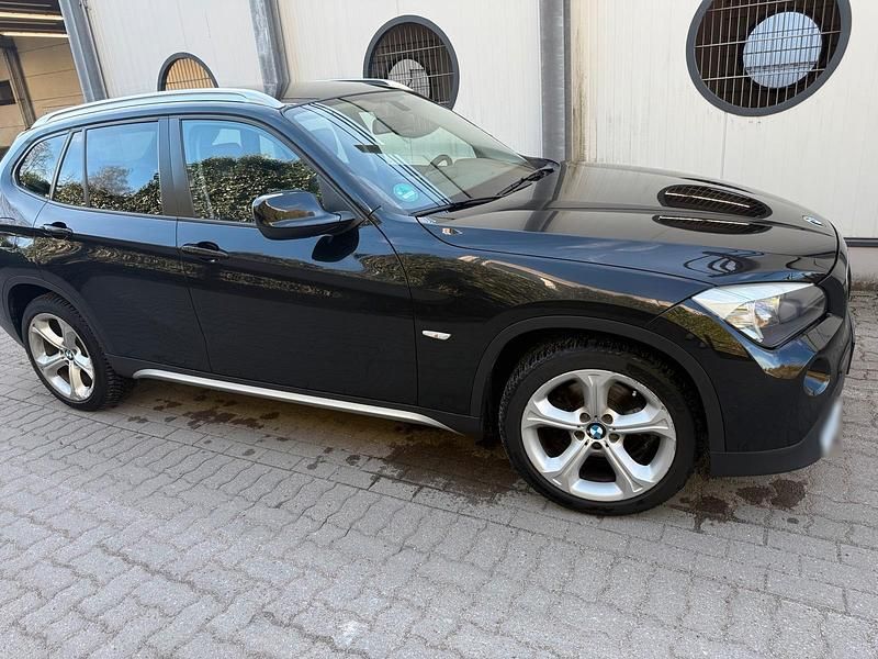 Gebraucht BMW X1 143 PS (105 kW) 2011 Schwarz SUV