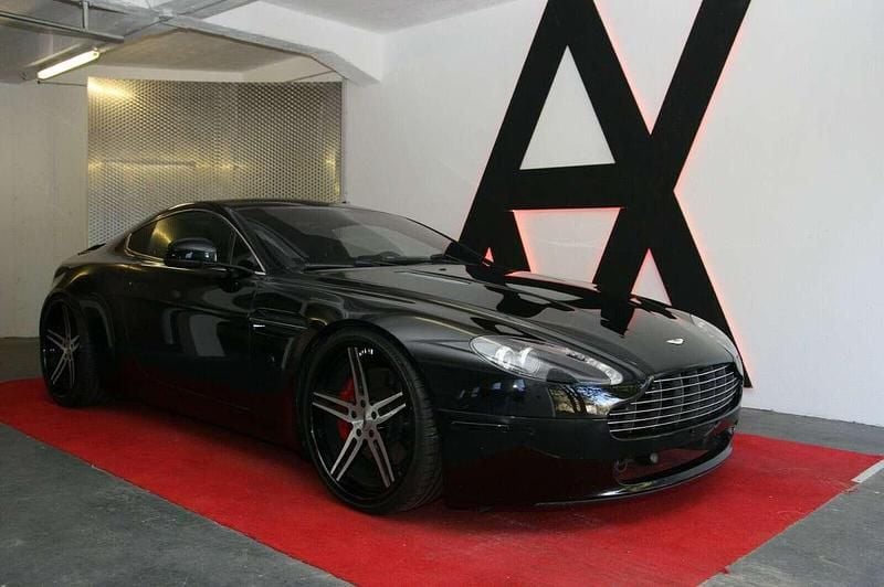 Schwarz Gebraucht 2010 Aston Martin V8 Coupé | 54.400 € (Guter Preis) - Bild 1/4