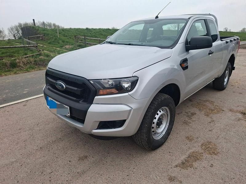 Gebraucht Ford Ranger 160 PS (117 kW) 2018 Silber Pickup