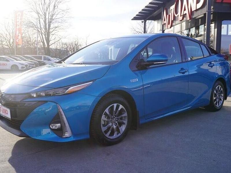 Gebraucht Toyota Prius 122 PS (89 kW) 2020 Blau Kleinwagen