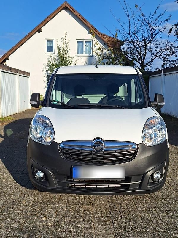 Gebraucht Opel Combo 95 PS (69 kW) 2018 Weiß Van / Kleinbus