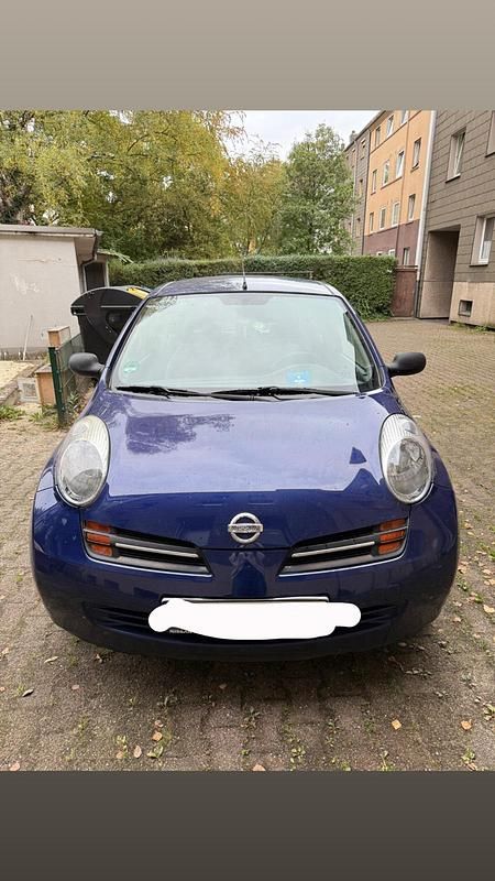 Blau Gebraucht 2004 Nissan Micra Kleinwagen | 800 € - Bild 1/4