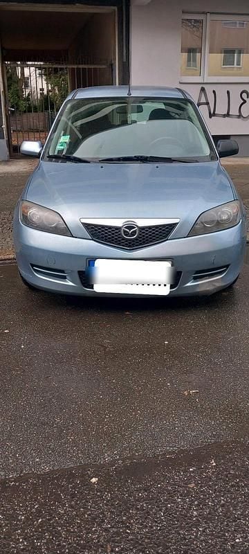 Blau Gebraucht 2006 Mazda 2 Kleinwagen | 2.000 € (Fairer Preis) - Bild 1/4