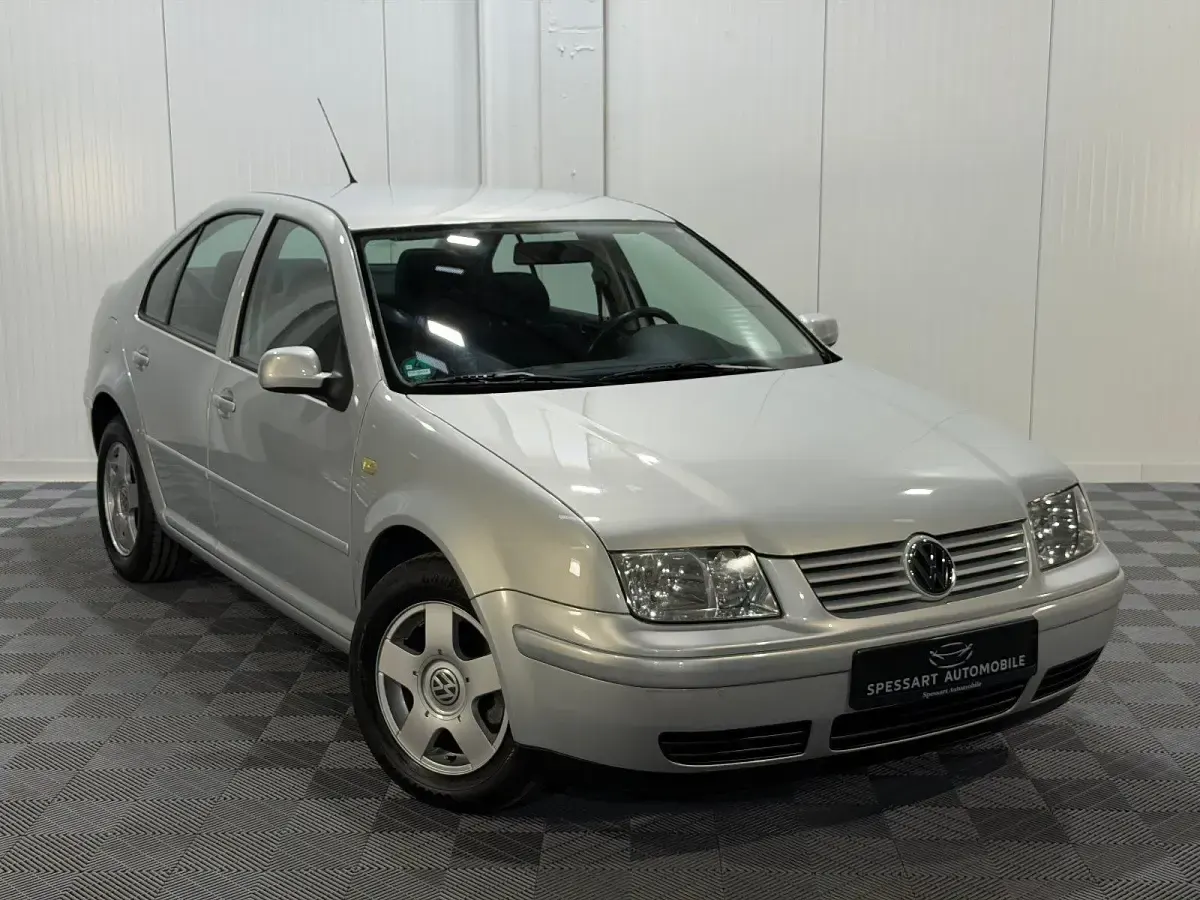 Gebraucht VW Bora 101 PS (74 kW) 1999 Silber Limousine