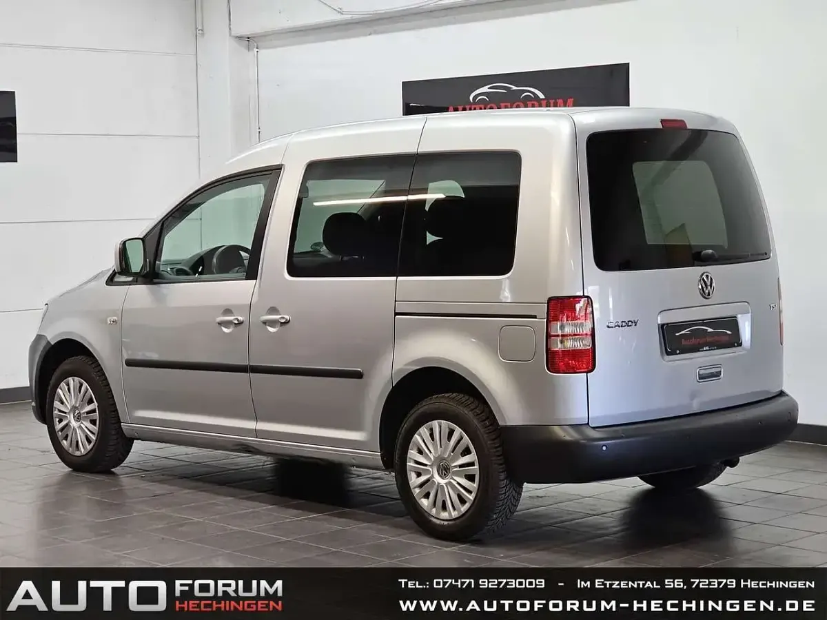 Gebraucht VW Caddy Trendline 86 PS (63 kW) 2014 Silber Van / Kleinbus
