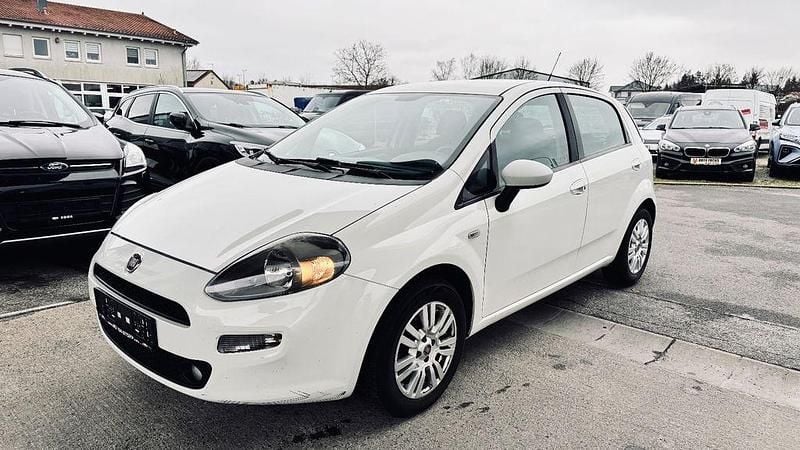 Gebraucht Fiat Punto Lounge 75 PS (55 kW) 2013 Weiß Kleinwagen
