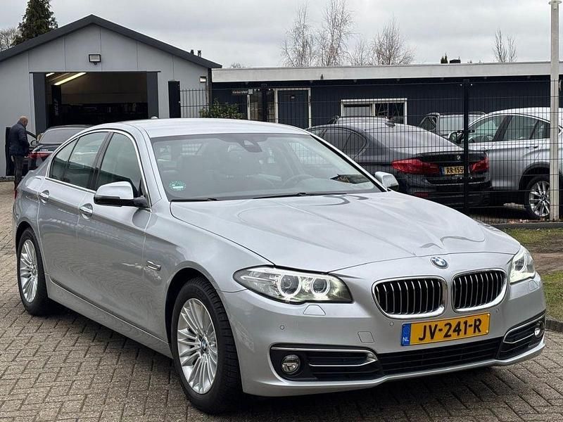 Gebraucht BMW 520 Luxury Line 190 PS (139 kW) 2016 Grau Limousine