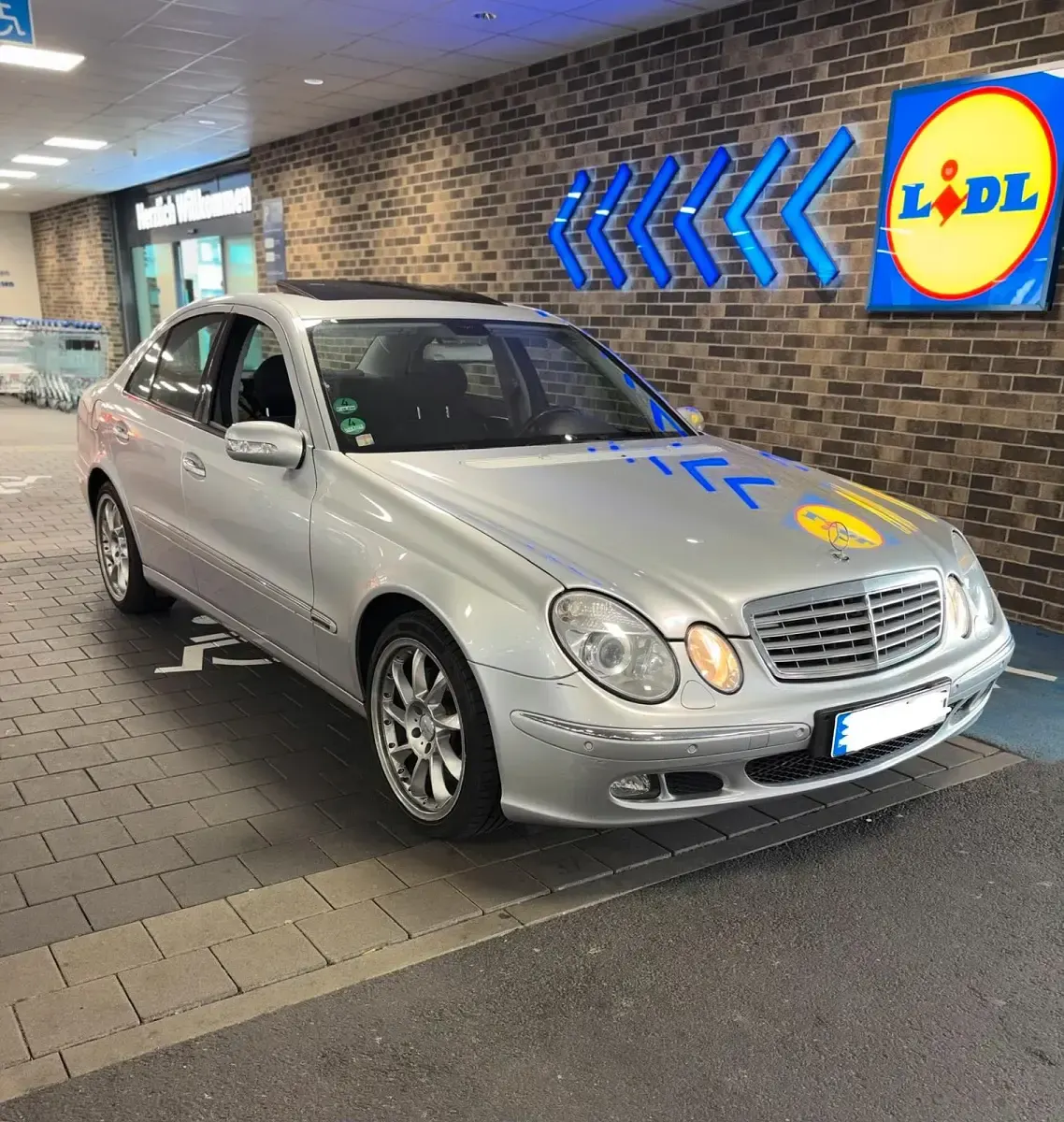 Gebraucht Mercedes E280 231 PS (169 kW) 2005 Silber Limousine