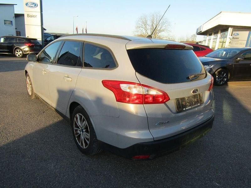Gebraucht Ford Focus Trend 116 PS (85 kW) 2011 Silber Limousine