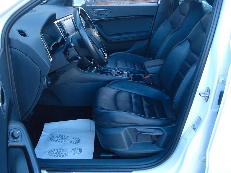 Usado Seat Ateca 4Drive 190 CV (139 kW) 2016 Blanco SUV