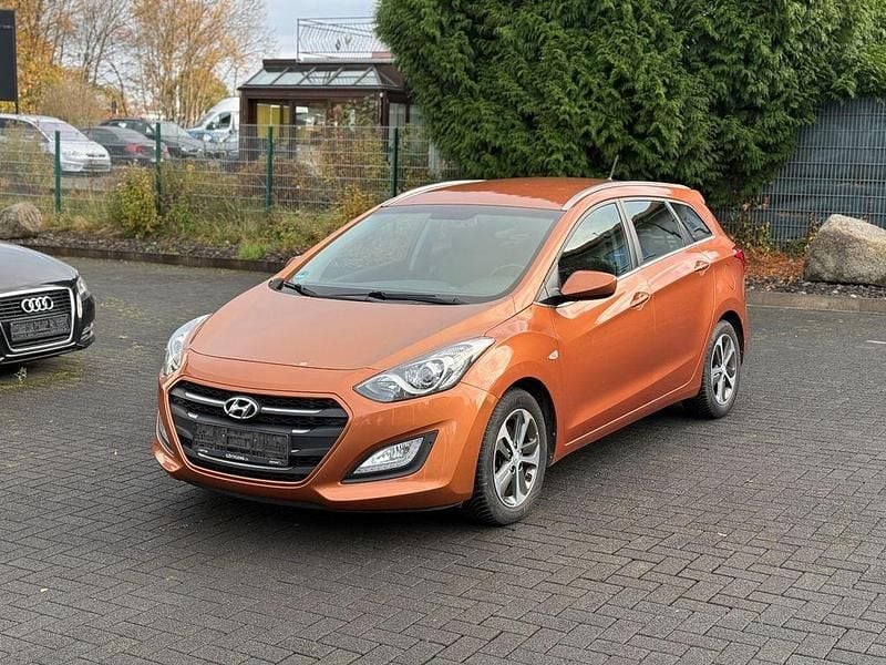 Orange Gebraucht 2015 Hyundai i30 YES! Kombi | 5.500 € (Superpreis) - Bild 1/4