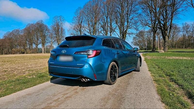 Gebraucht Toyota Corolla Lounge 2019 Blau Kombi