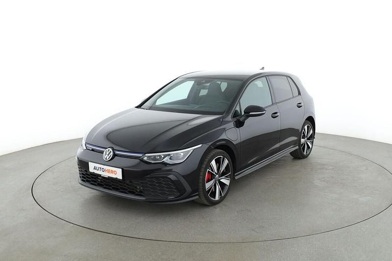 Schwarz Gebraucht 2022 VW Golf VIII GTE Limousine | 25.350 € (Fairer Preis) - Bild 1/3