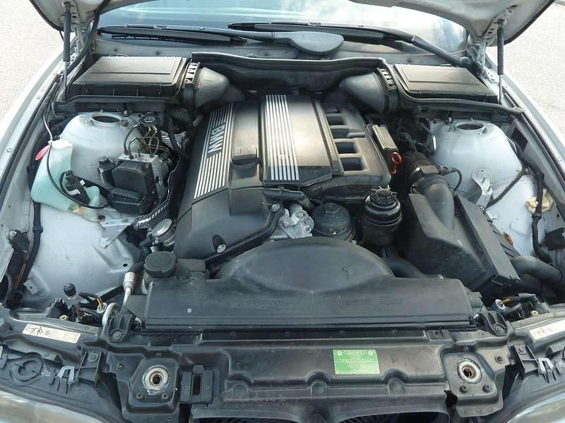 Gebraucht BMW 525 Sport Line 192 PS (141 kW) 2002 Limousine