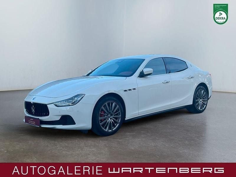 Weiß Gebraucht 2016 Maserati Ghibli Coupé | 30.980 € (Guter Preis) - Bild 1/4