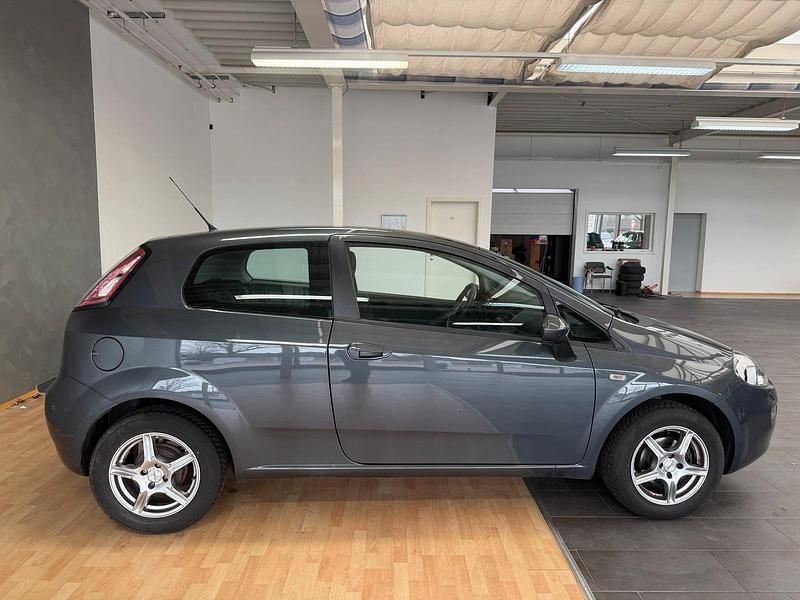 Gebraucht Fiat Punto 70 PS (51 kW) 2014 Grau Kleinwagen